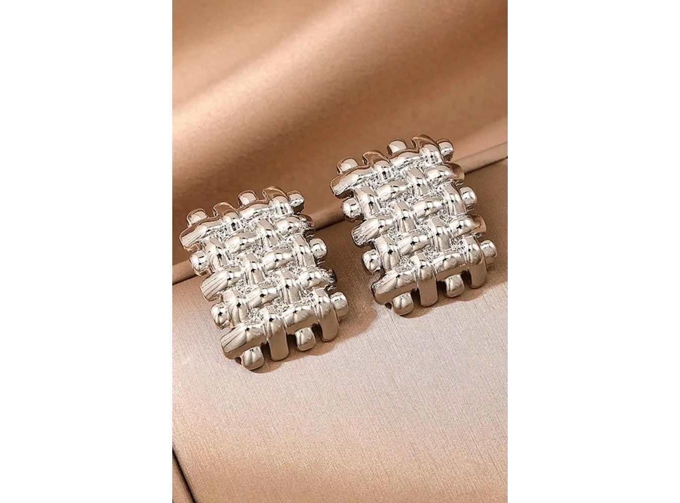 Gümüş Renk Metal Küpe (Çift)