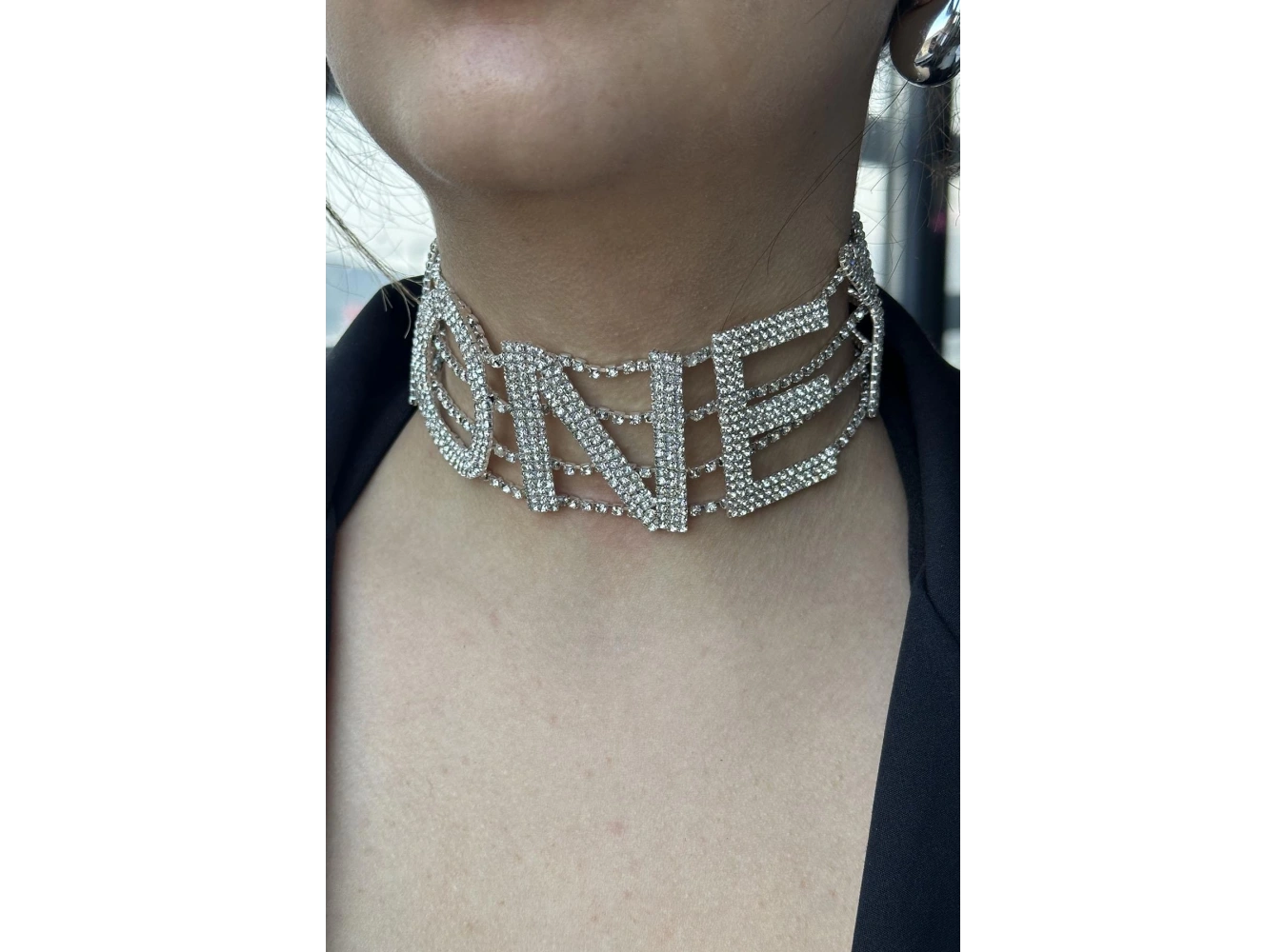 Gümüş Renk Money Yazılı Taş Detaylı Tasarım Kolye