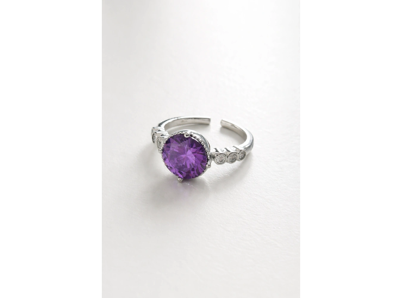 Gümüş Renk Mor Taş Detaylı Ayarlanabilir Çelik Yüzük