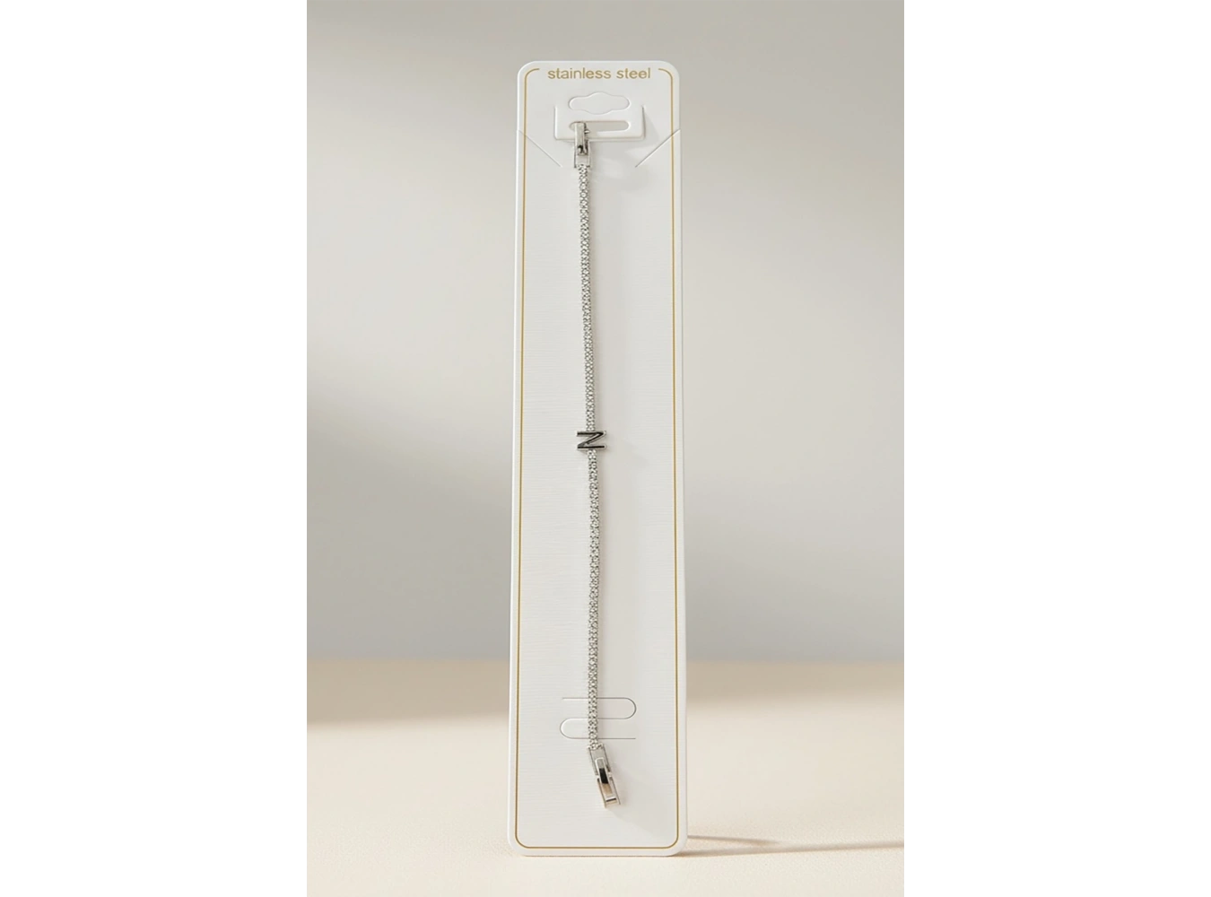 Gümüş Renk N Harfli Taş Detaylı Çelik Bileklik