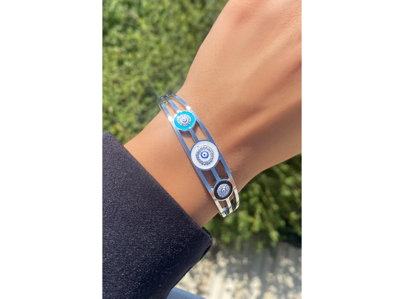 Gümüş Renk Nazar Boncuğu Figürlü Çelik Kelepçe Bileklik