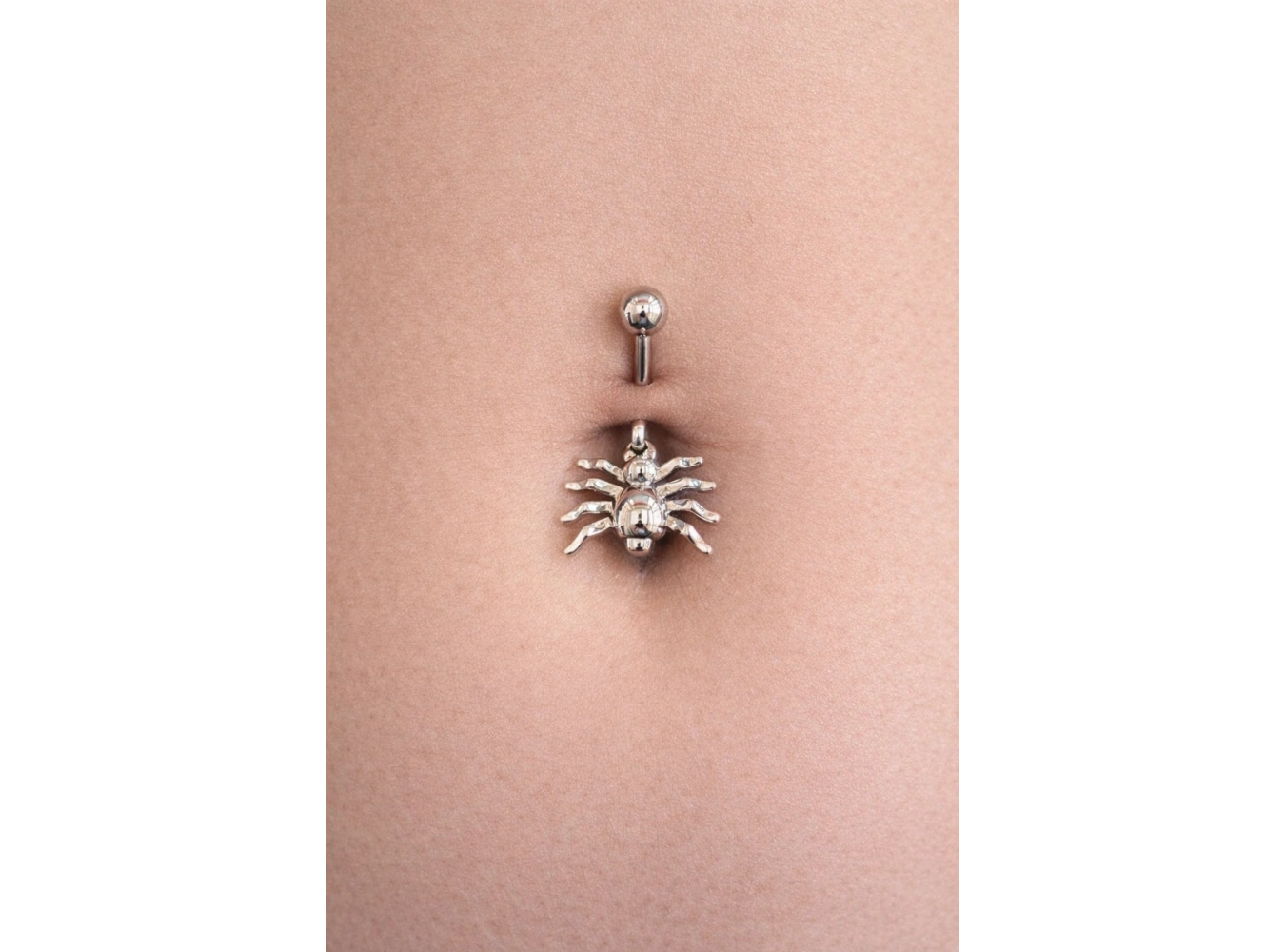 Gümüş Renk Örümcek Figürlü Cerrahi Çelik Göbek Piercing