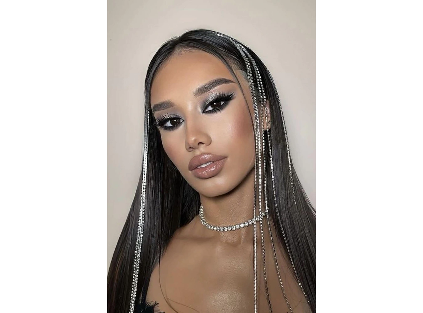 Gümüş Renk Özel Tasarım Taş Detaylı Su Yolu Taç