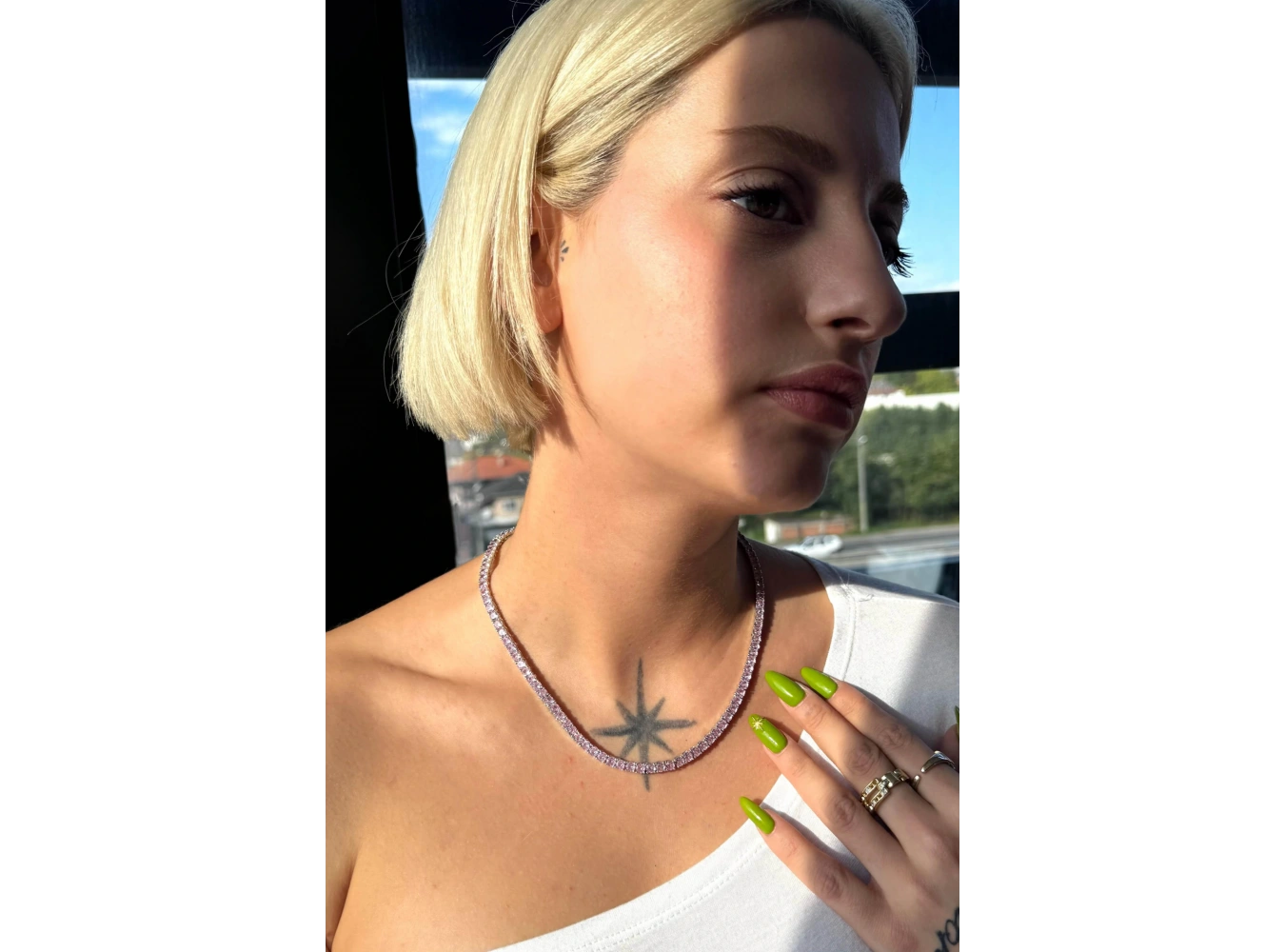 Gümüş Renk Pembe Taş Detaylı 14K Altın Kaplama VİP Kolye