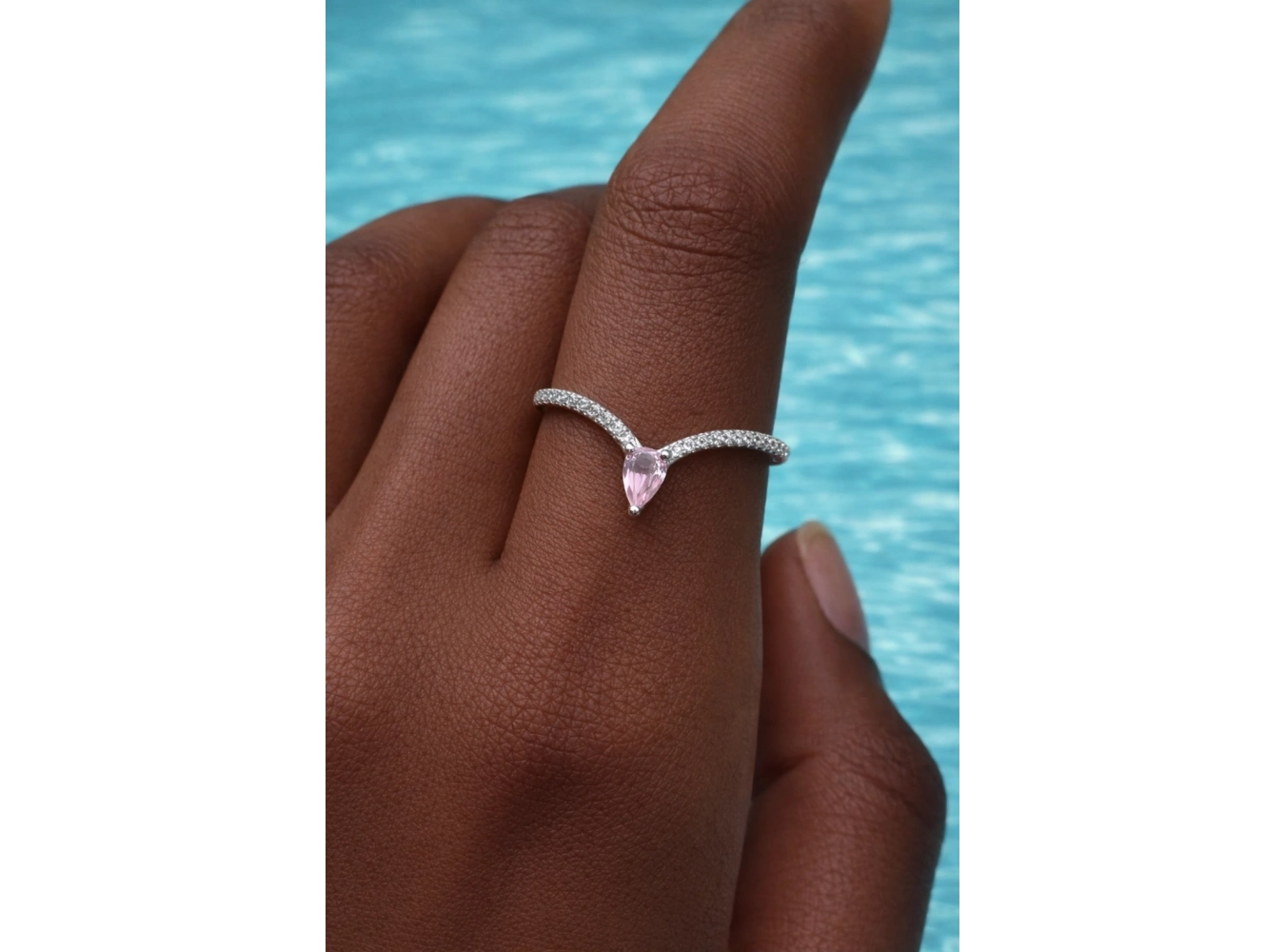 Gümüş Renk Pembe Taşlı Ayarlanabilir Yüzük