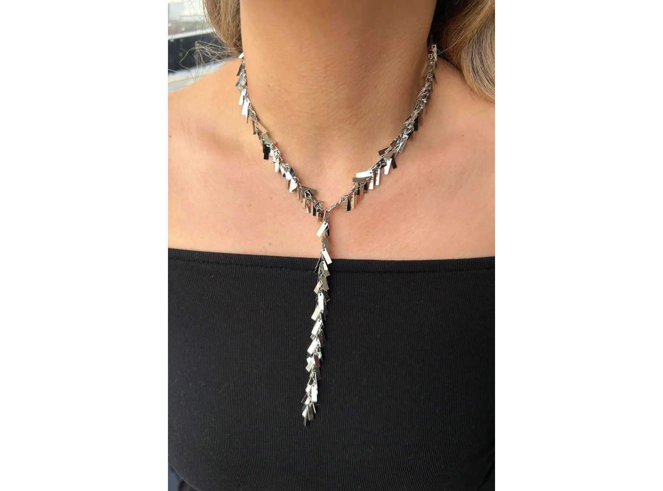 Gümüş Renk Saçaklı Çelik Y Kolye