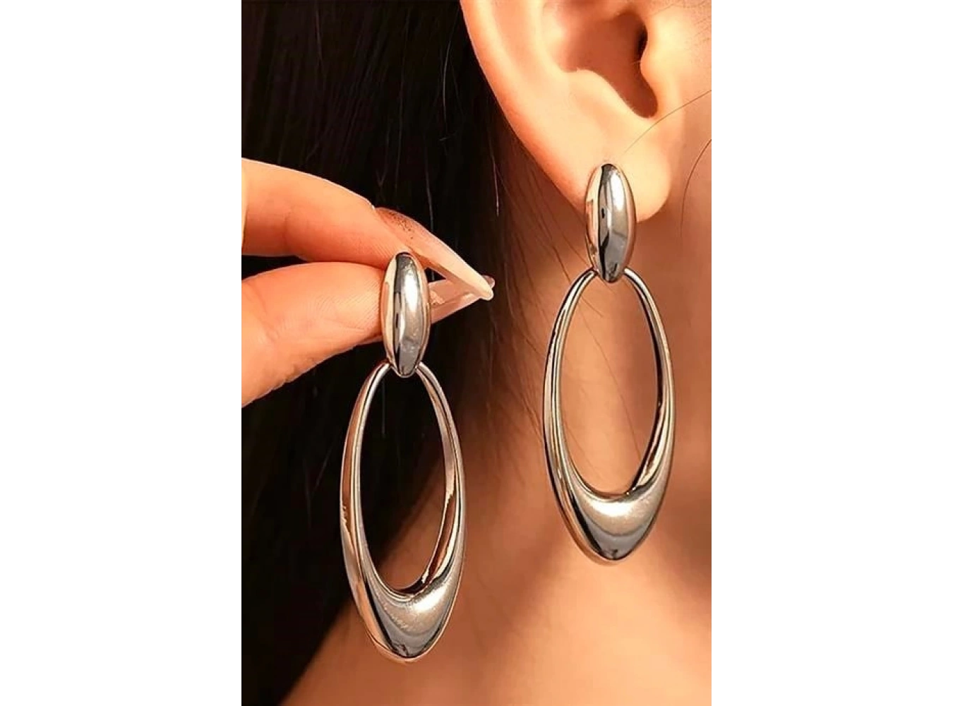 Gümüş Renk Sallantılı Çelik Küpe (Çift)