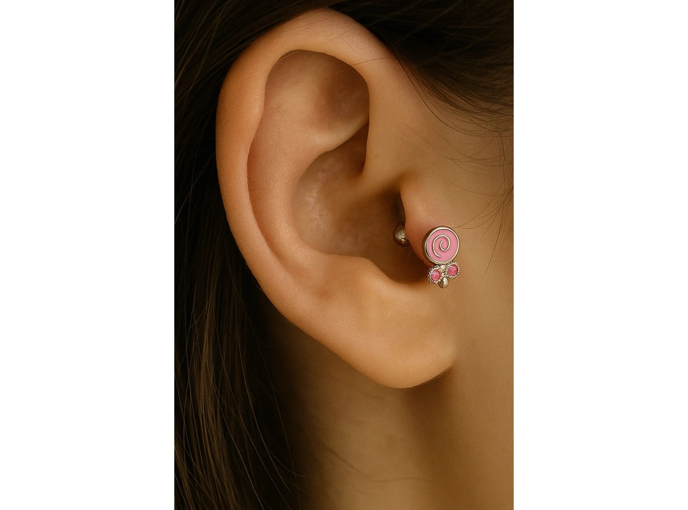 Gümüş Renk Şeker Figürlü Cerrahi Çelik Tragus/Kıkırdak Küpe/Piercing (Tek)