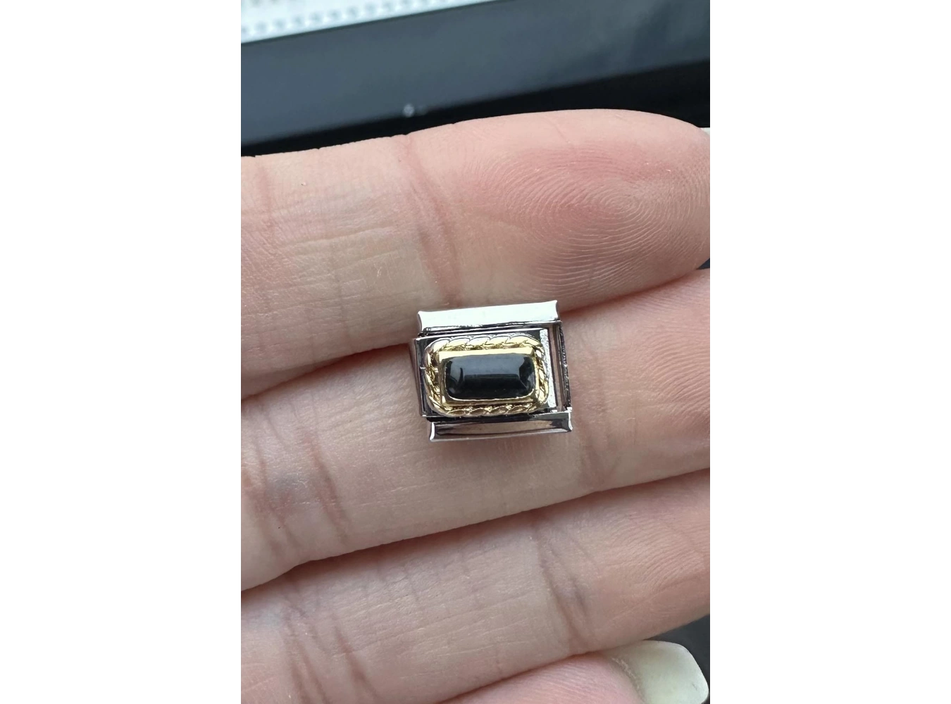 Gümüş Renk Siyah Taş Detaylı Çelik Nomination Charm (Tek)