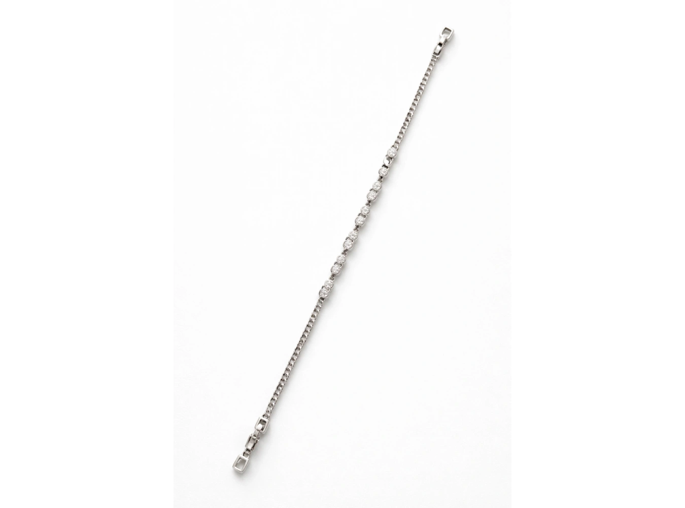 Gümüş Renk Taş Detaylı 14K Altın Kaplama CM Bileklik