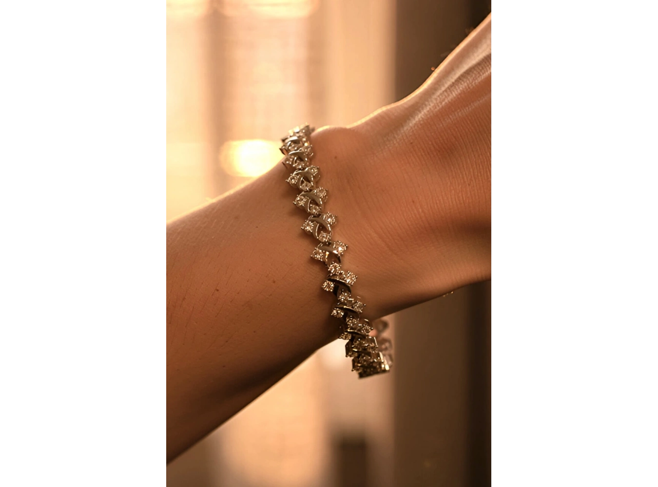 Gümüş Renk Taş Detaylı 14K Altın Kaplama CM Zincir Bileklik