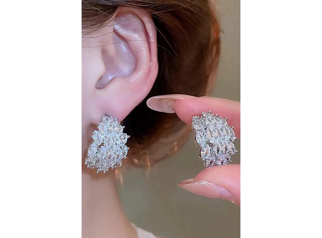 Gümüş Renk Taş Detaylı 14K Altın Kaplama Küpe (Çift)