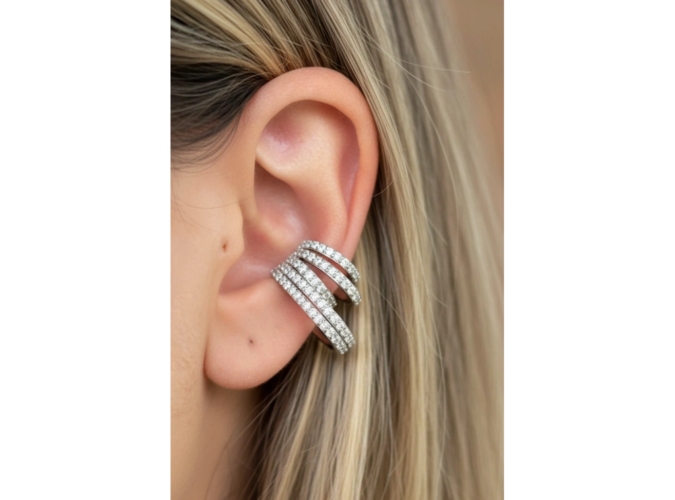 Gümüş Renk Taş Detaylı 14K Altın Kaplama TX Ear Cuff (Tek)