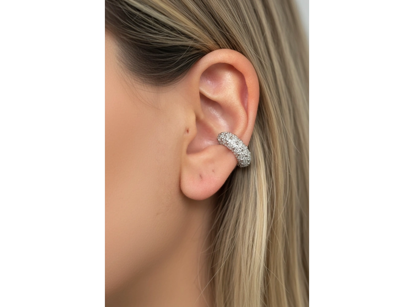 Gümüş Renk Taş Detaylı 14K Altın Kaplama TX Ear Cuff (Tek)
