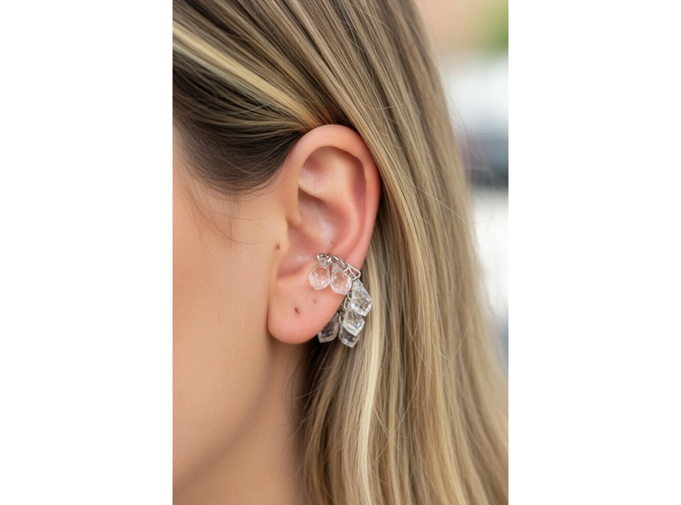 Gümüş Renk Taş Detaylı 14K Altın Kaplama TX Ear Cuff (Tek)