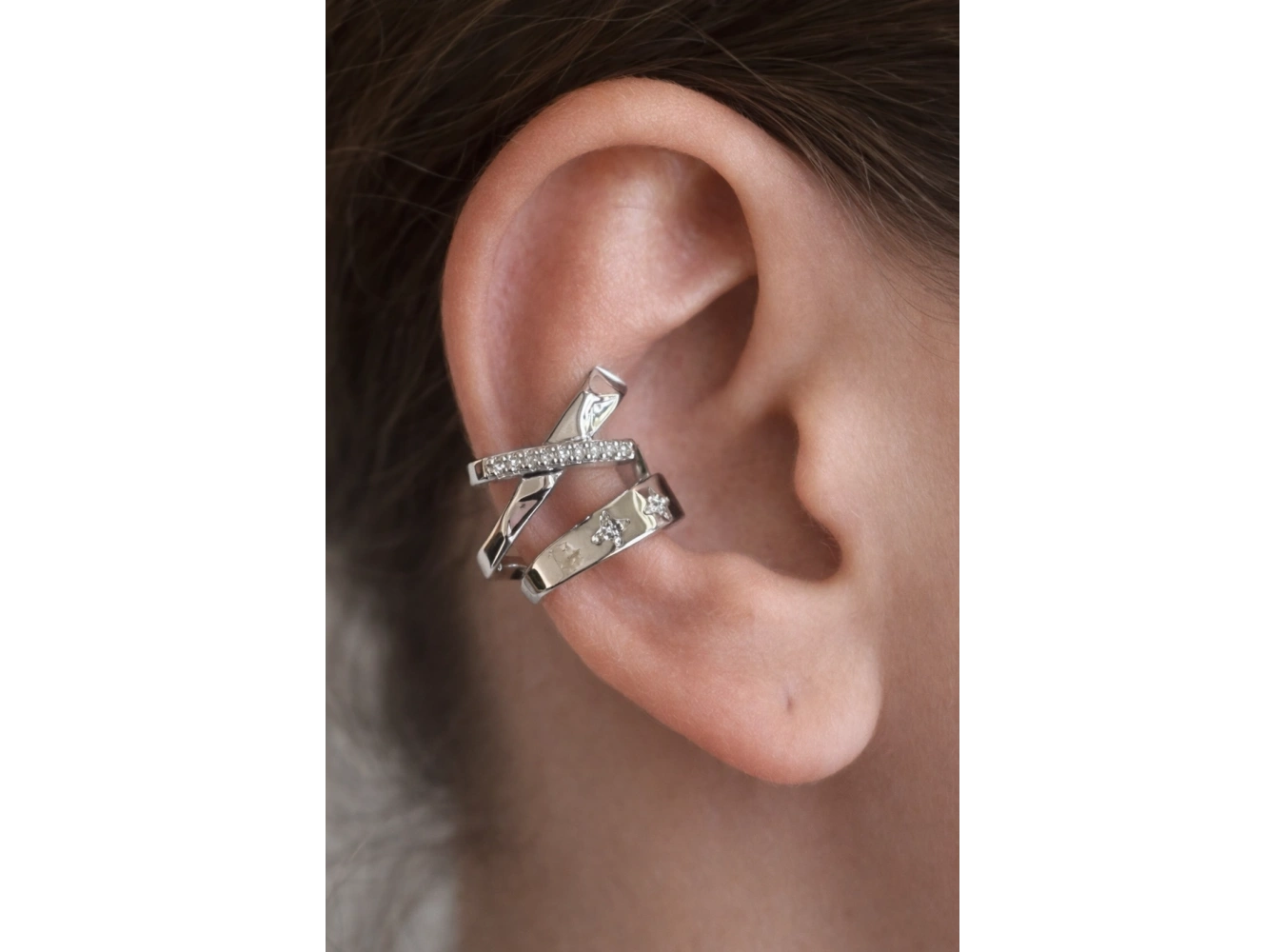 Gümüş Renk Taş Detaylı 14K Altın Kaplama TX Ear Cuff (Tek)
