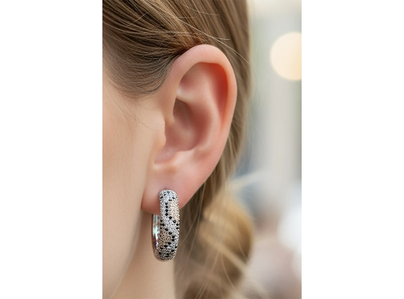 Gümüş Renk Taş Detaylı 14K Altın Kaplama TX Halka Küpe (Çift)