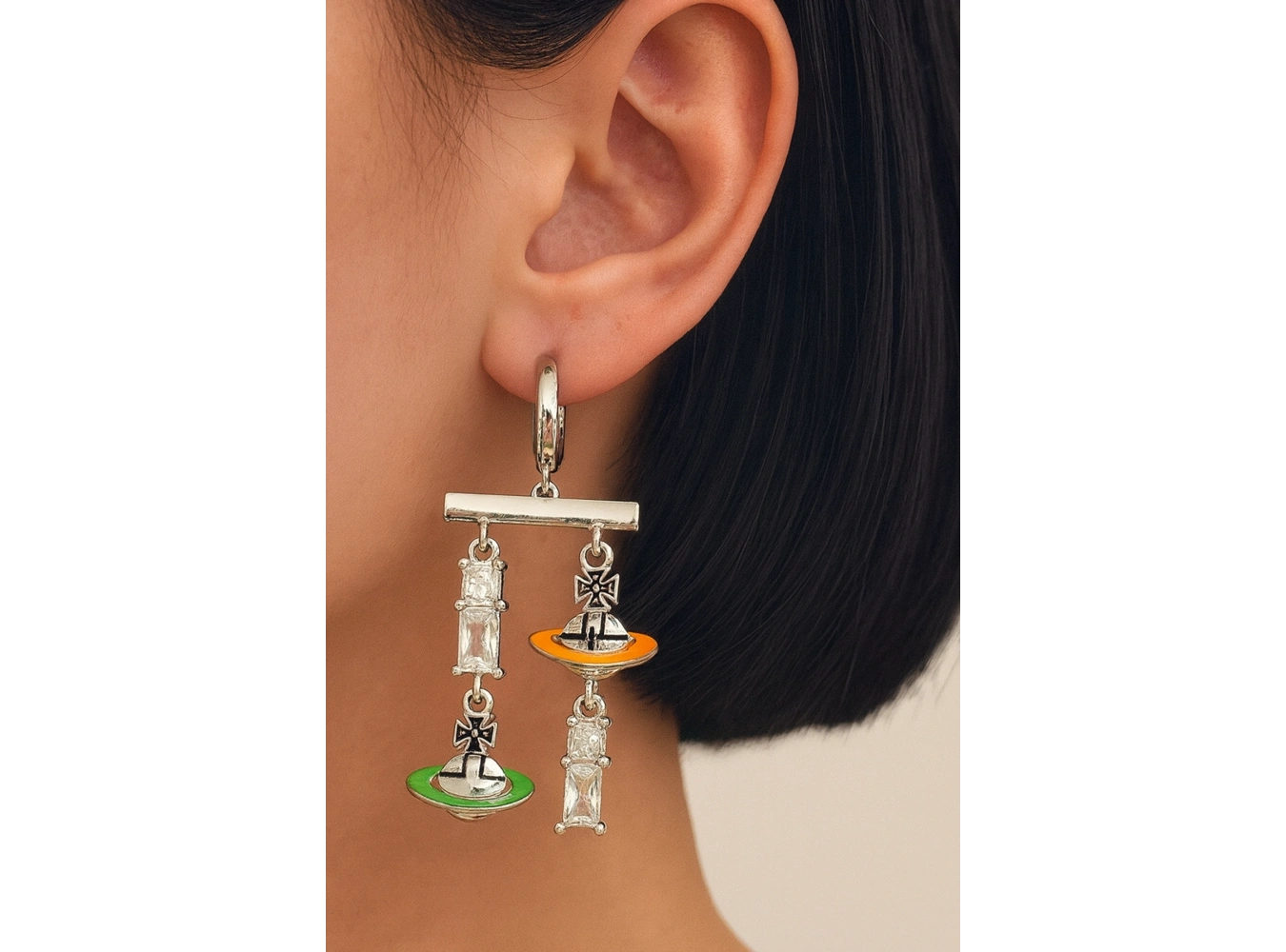 Gümüş Renk Taş Detaylı 14K Altın Kaplama TX Küpe (Çift)