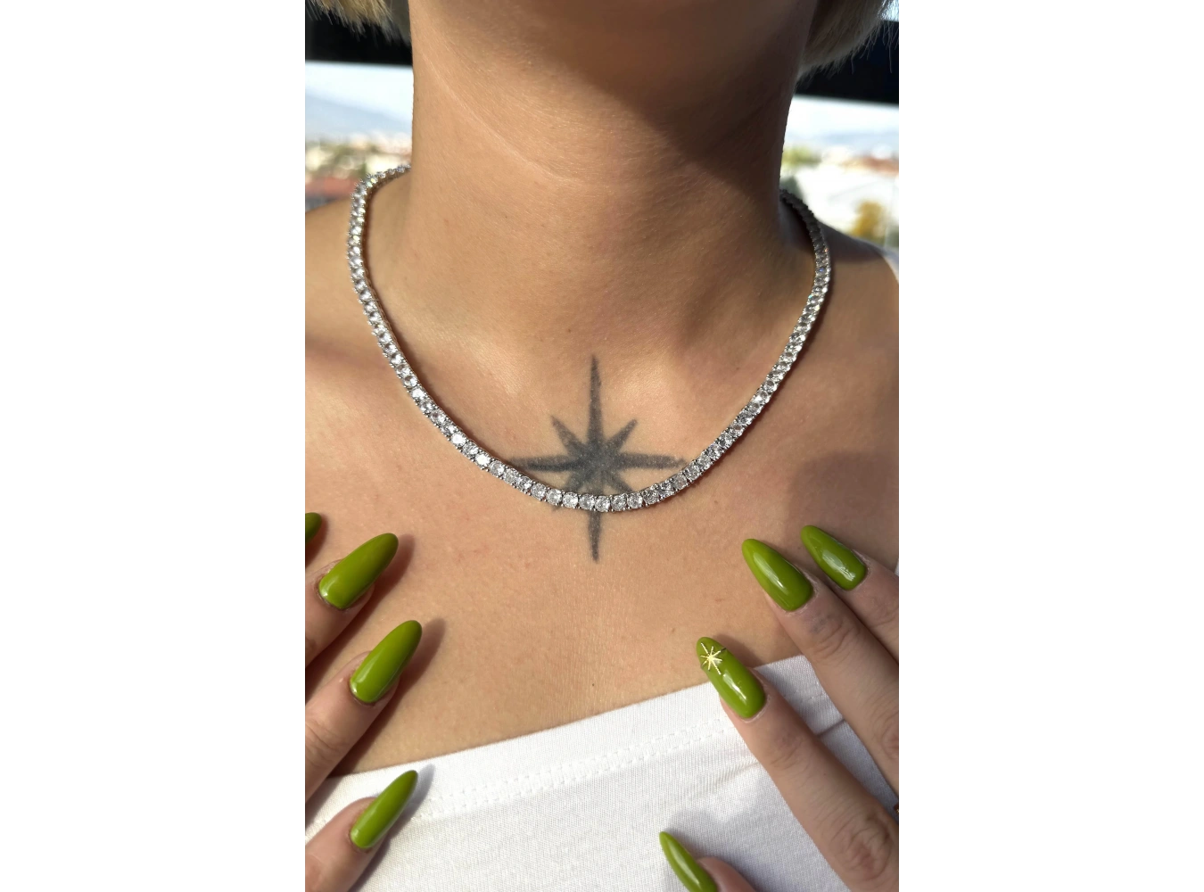 Gümüş Renk Taş Detaylı 14K Altın Kaplama VİP Kolye