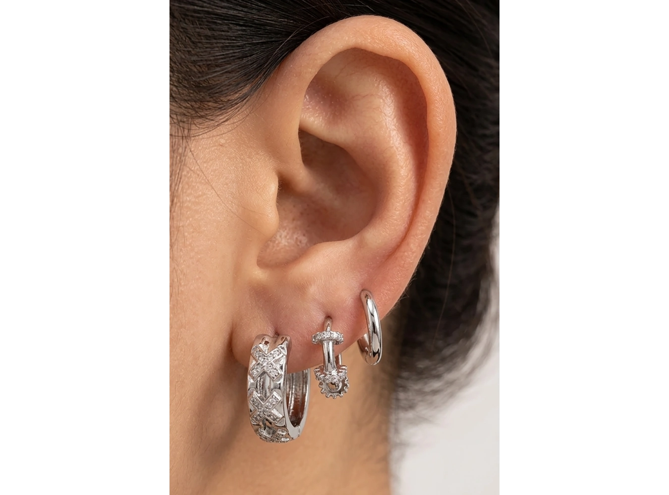 Gümüş Renk Taş Detaylı 3lü YSX Küpe Set