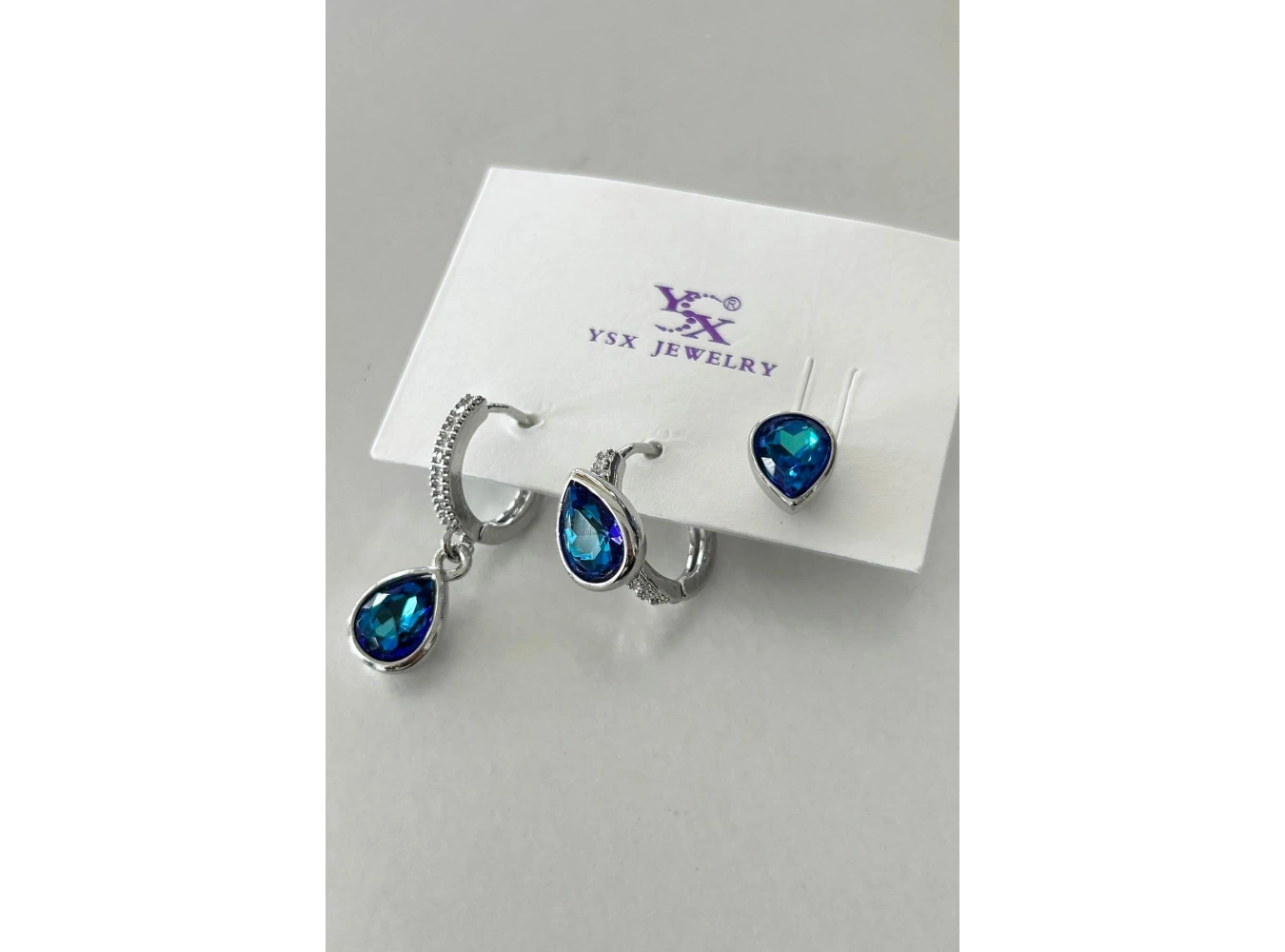 Gümüş Renk Taş Detaylı 3lü YSX Küpe Set