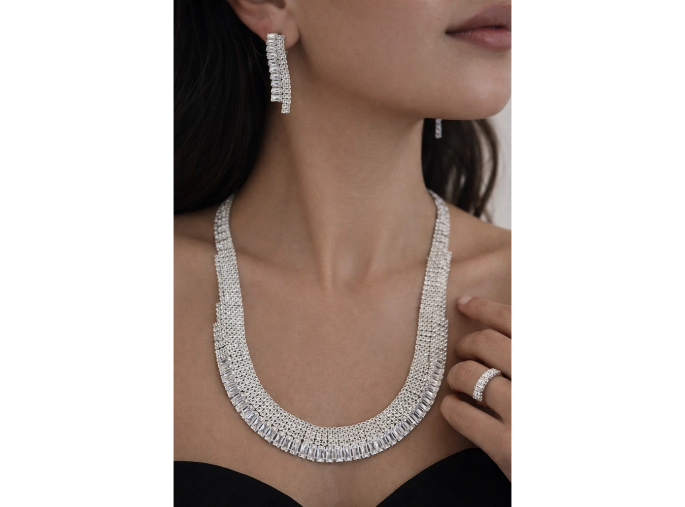 Gümüş Renk Taş Detaylı 4lü Abiye Set