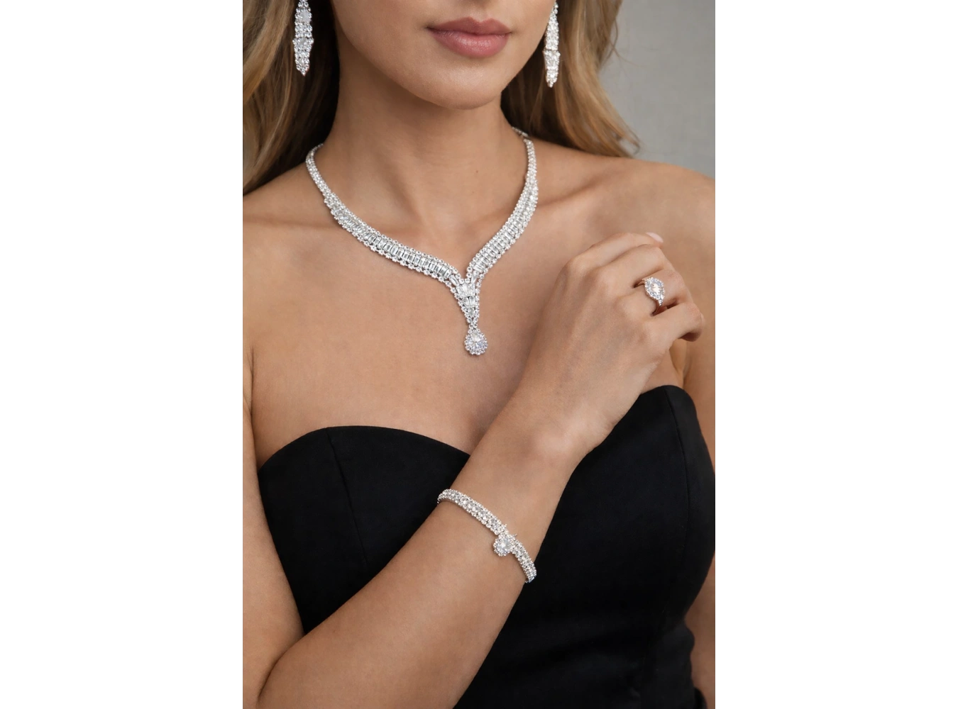 Gümüş Renk Taş Detaylı 4lü Abiye Set