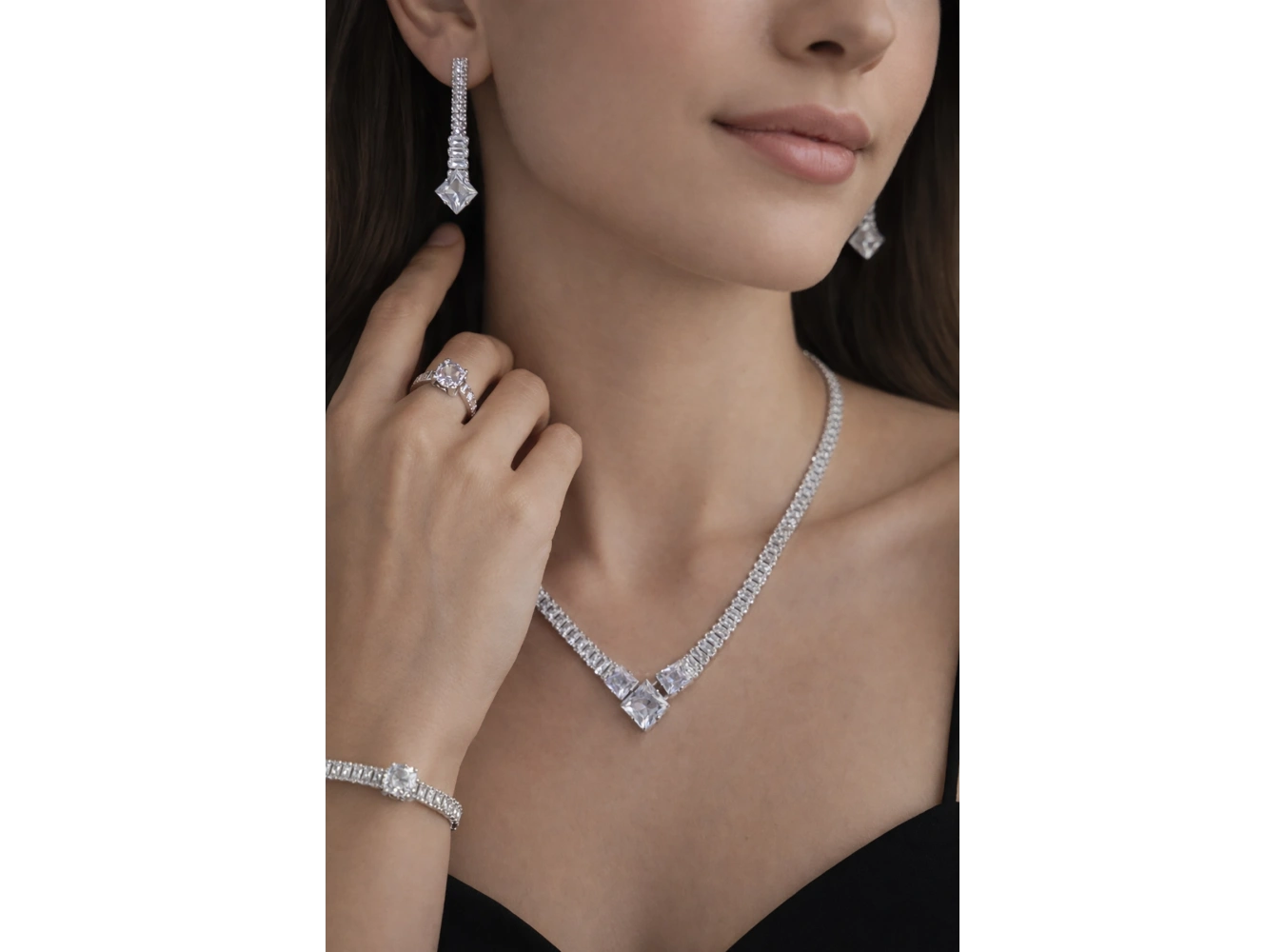 Gümüş Renk Taş Detaylı 4lü Abiye Set