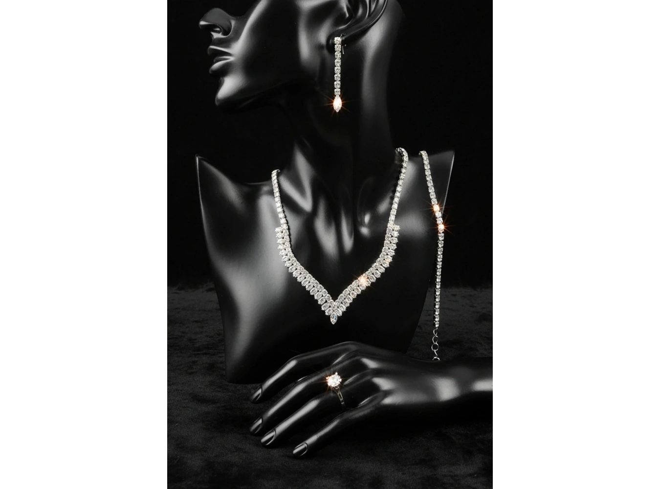 Gümüş Renk Taş Detaylı 4lü Abiye Set