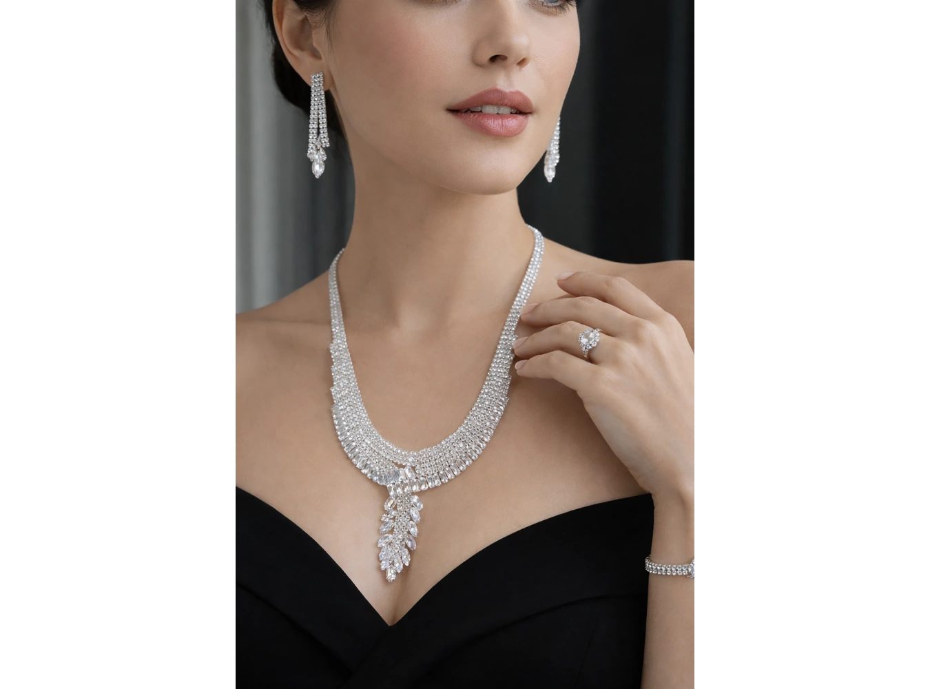 Gümüş Renk Taş Detaylı 4lü Abiye Set