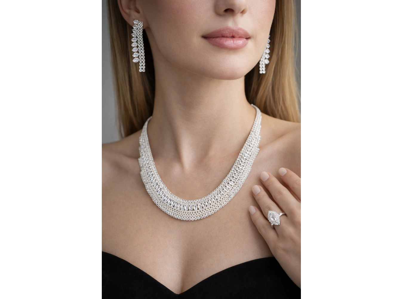 Gümüş Renk Taş Detaylı 4lü Abiye Set