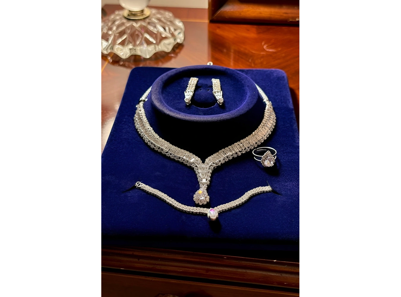 Gümüş Renk Taş Detaylı 4lü Abiye Set