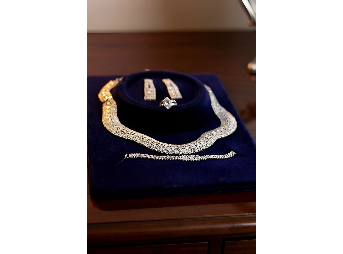 Gümüş Renk Taş Detaylı 4lü Abiye Set