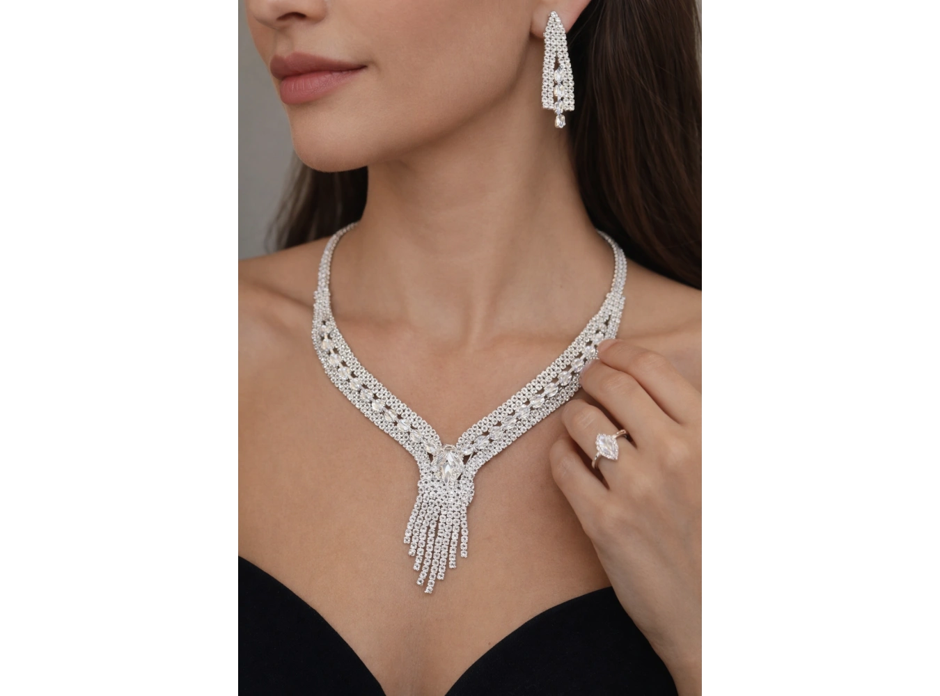 Gümüş Renk Taş Detaylı 4lü Abiye Set