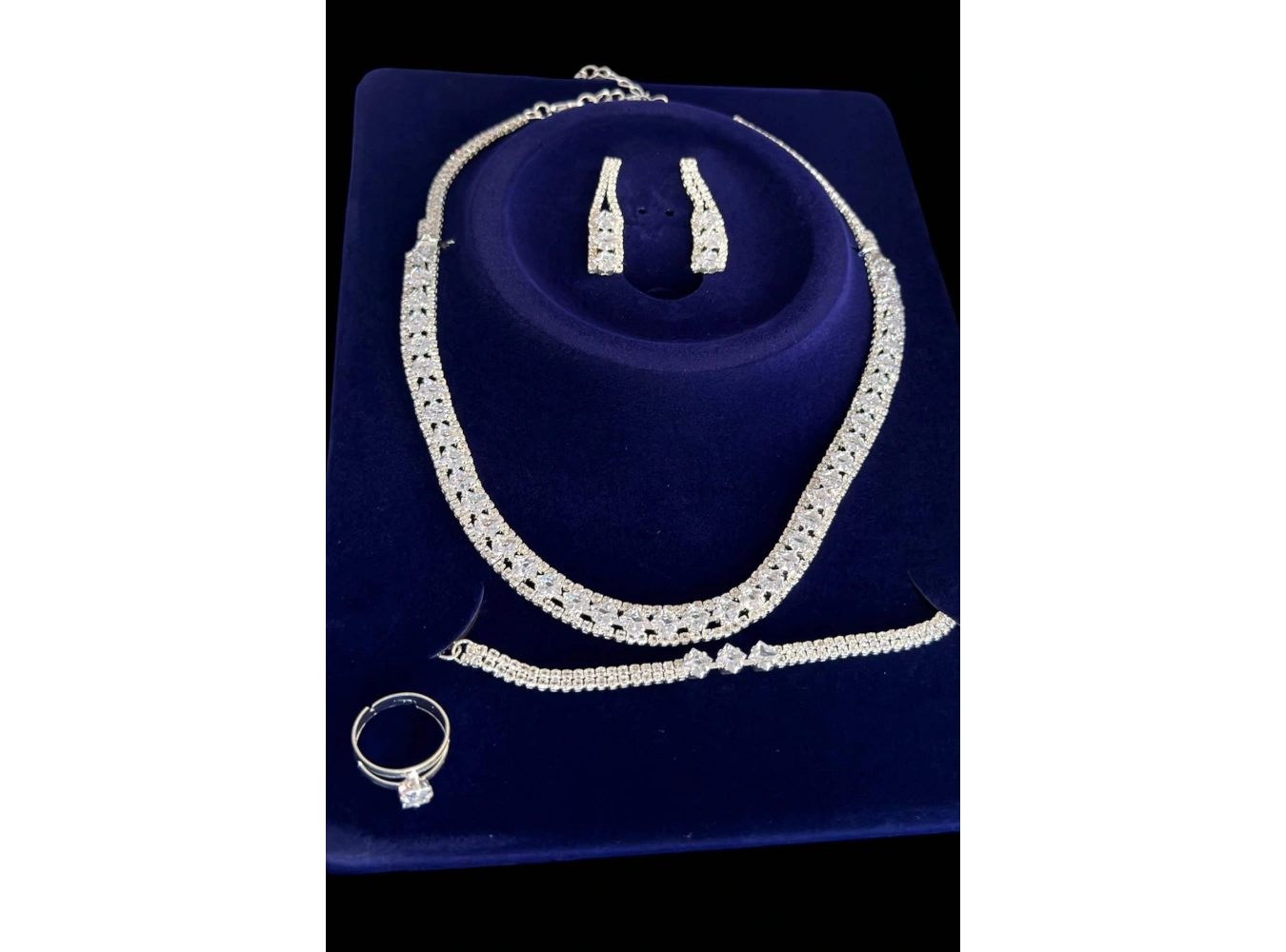 Gümüş Renk Taş Detaylı 4lü Abiye Set