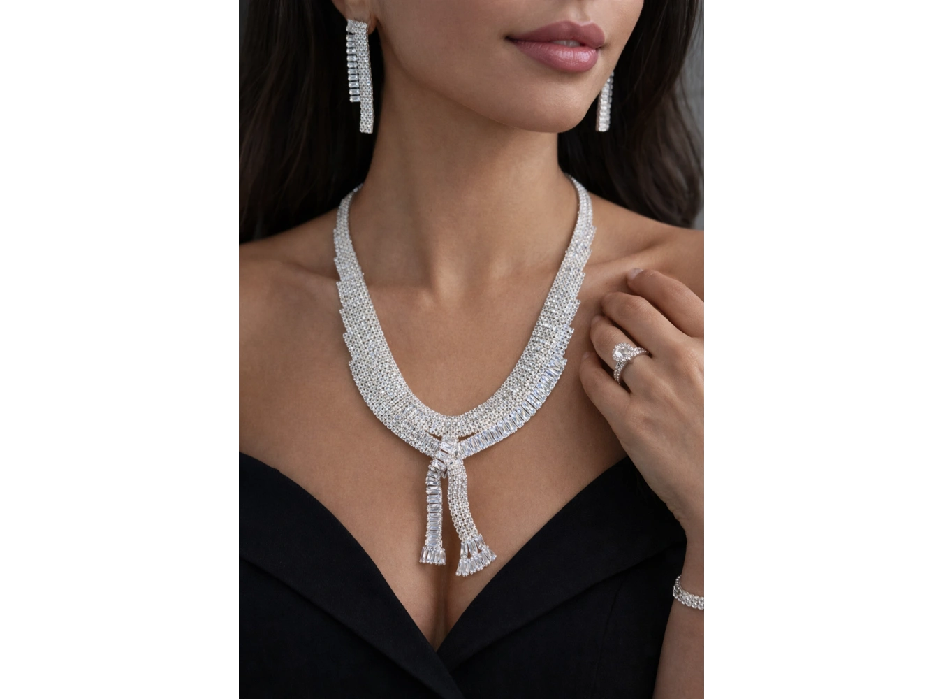 Gümüş Renk Taş Detaylı 4lü Abiye Set