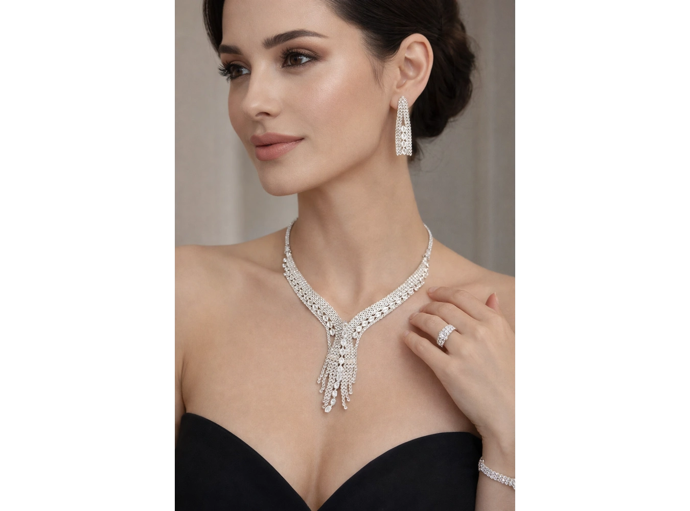 Gümüş Renk Taş Detaylı 4lü Abiye Set