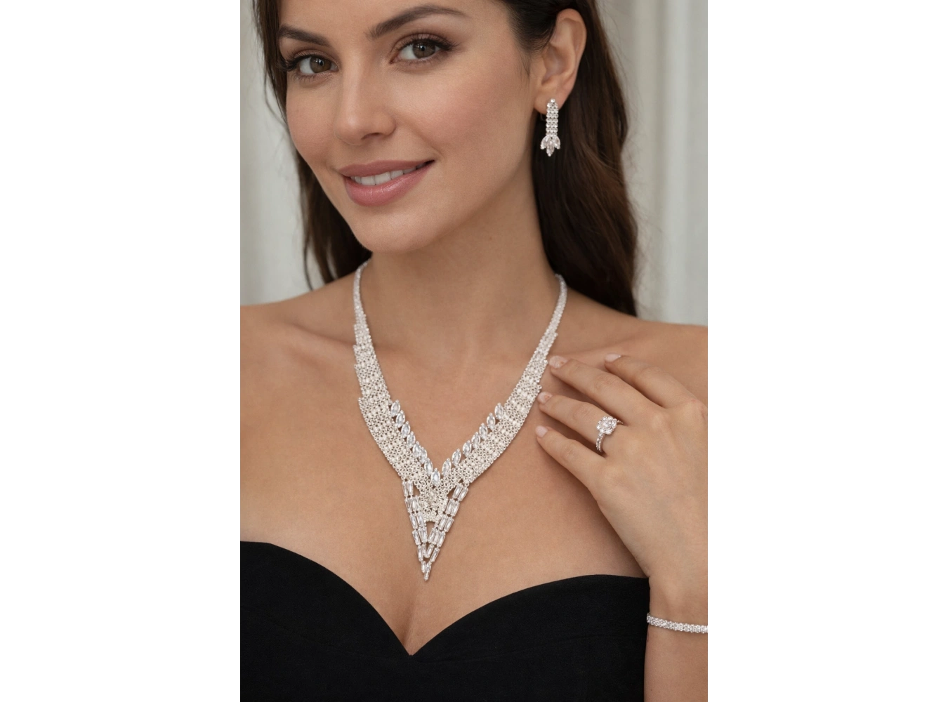 Gümüş Renk Taş Detaylı 4lü Abiye Set