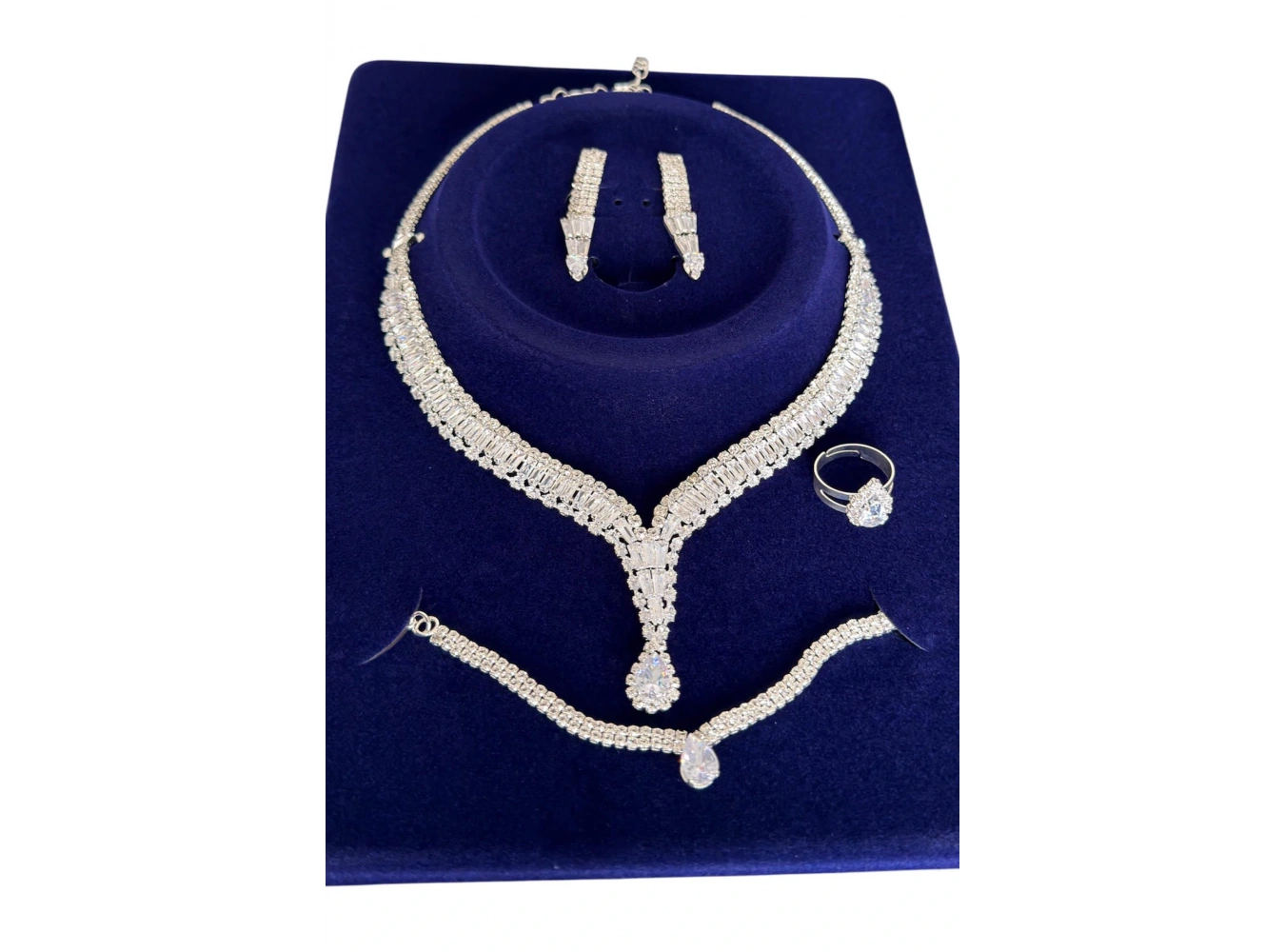 Gümüş Renk Taş Detaylı 4lü Abiye Set