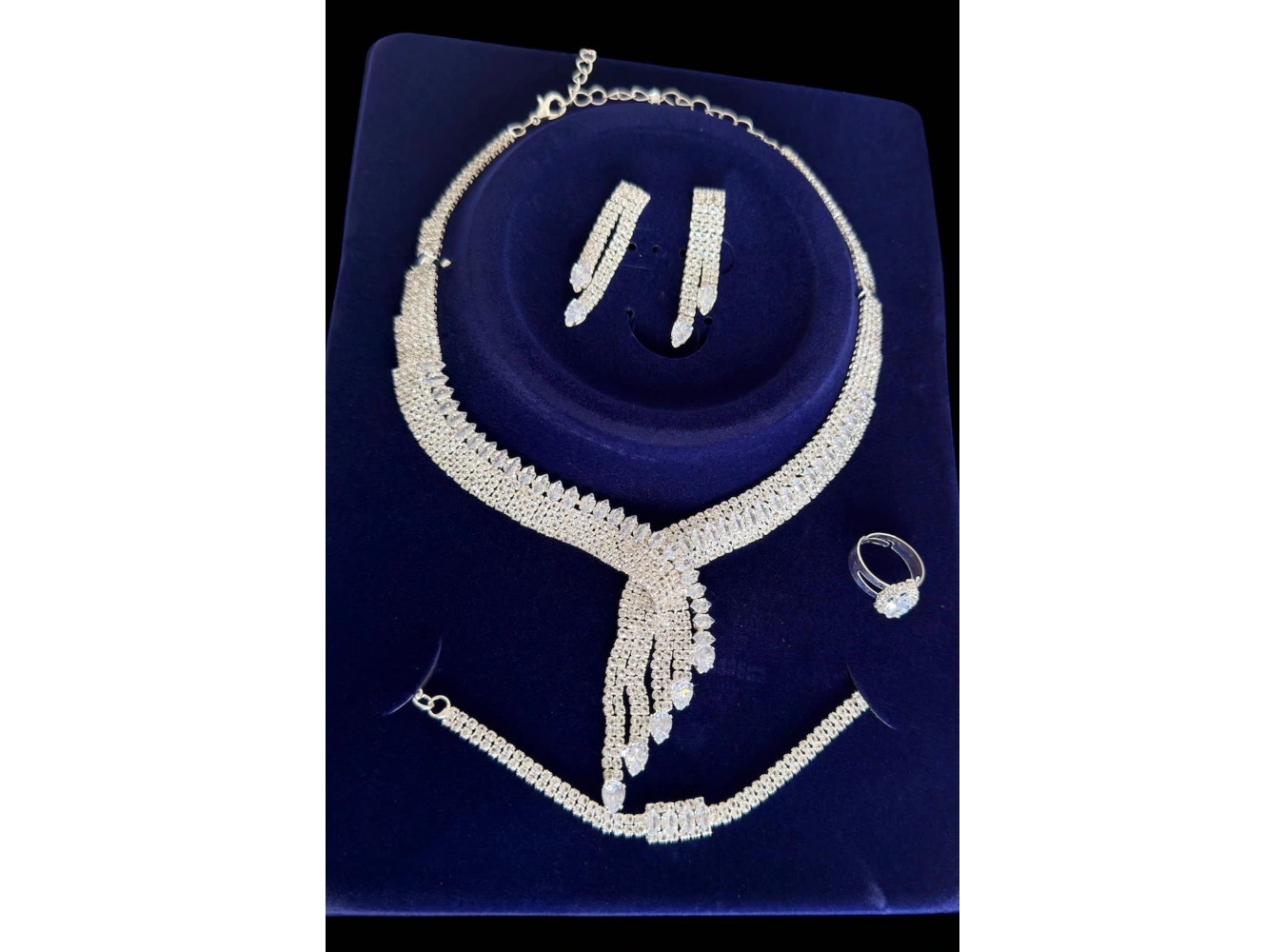 Gümüş Renk Taş Detaylı 4lü Abiye Set