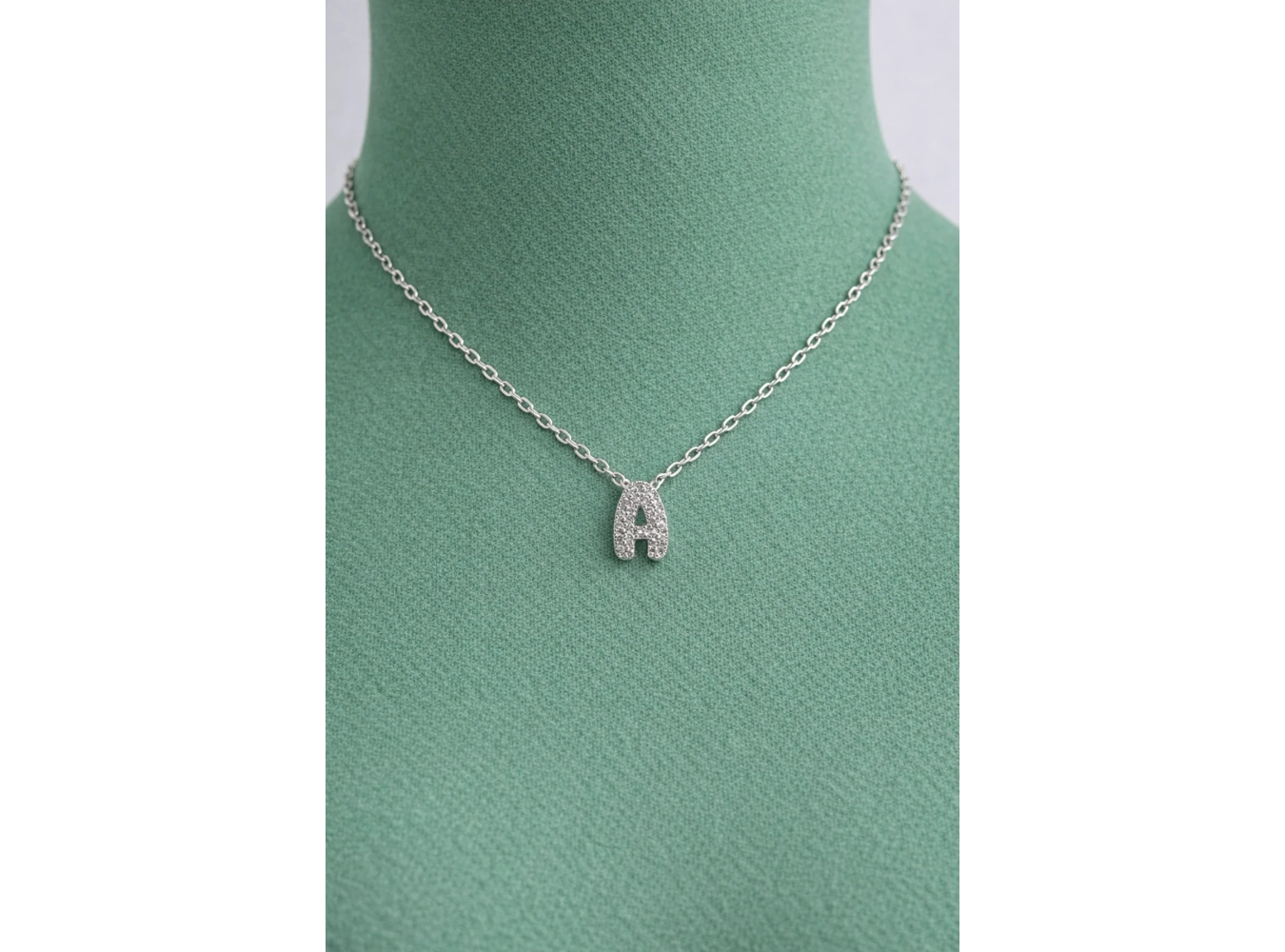 Gümüş Renk Taş Detaylı A Harfli Mini Çelik Kolye