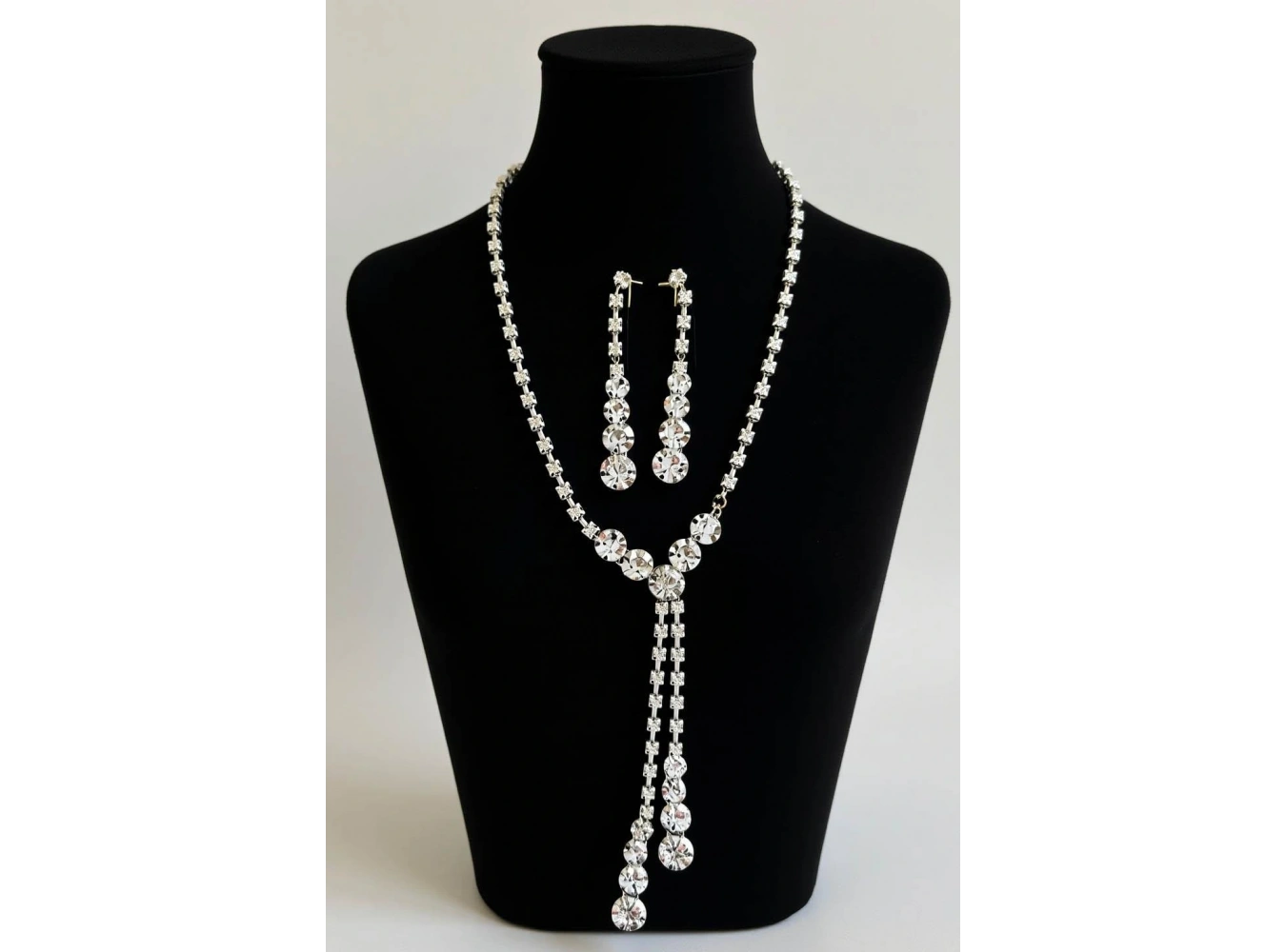 Gümüş Renk Taş Detaylı Abiye Set