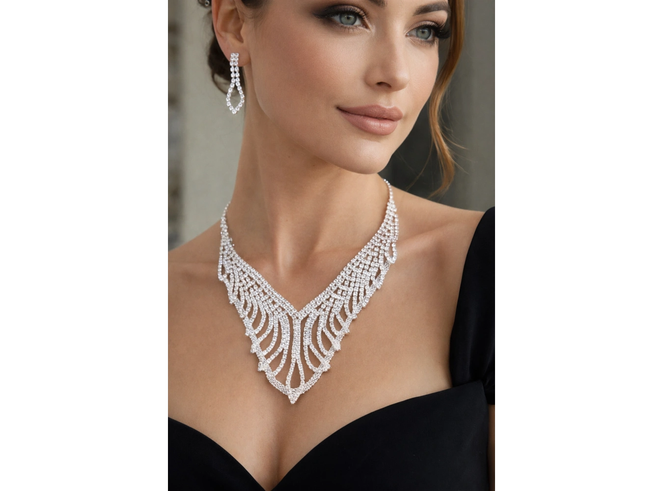 Gümüş Renk Taş Detaylı Abiye Set