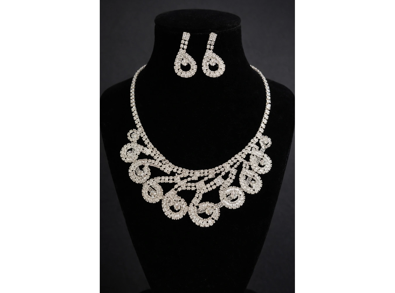 Gümüş Renk Taş Detaylı Abiye Set