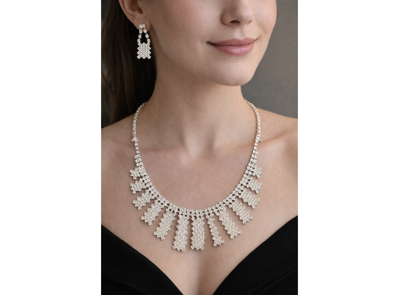 Gümüş Renk Taş Detaylı Abiye Set