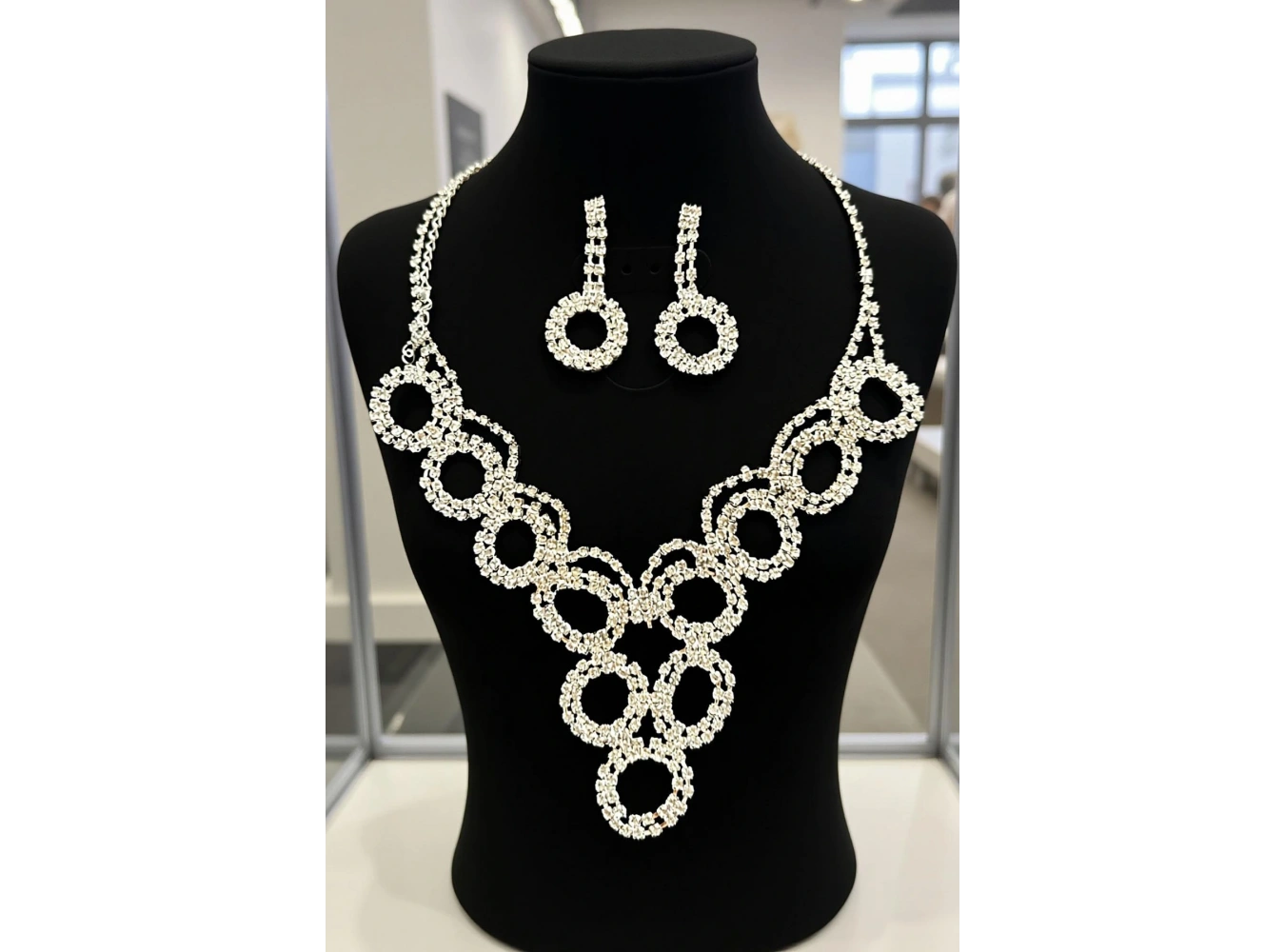 Gümüş Renk Taş Detaylı Abiye Set