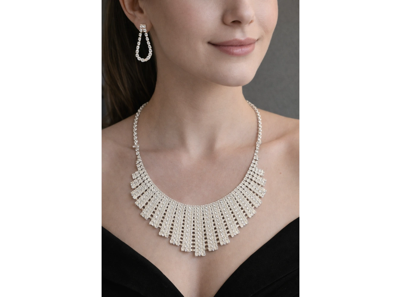 Gümüş Renk Taş Detaylı Abiye Set