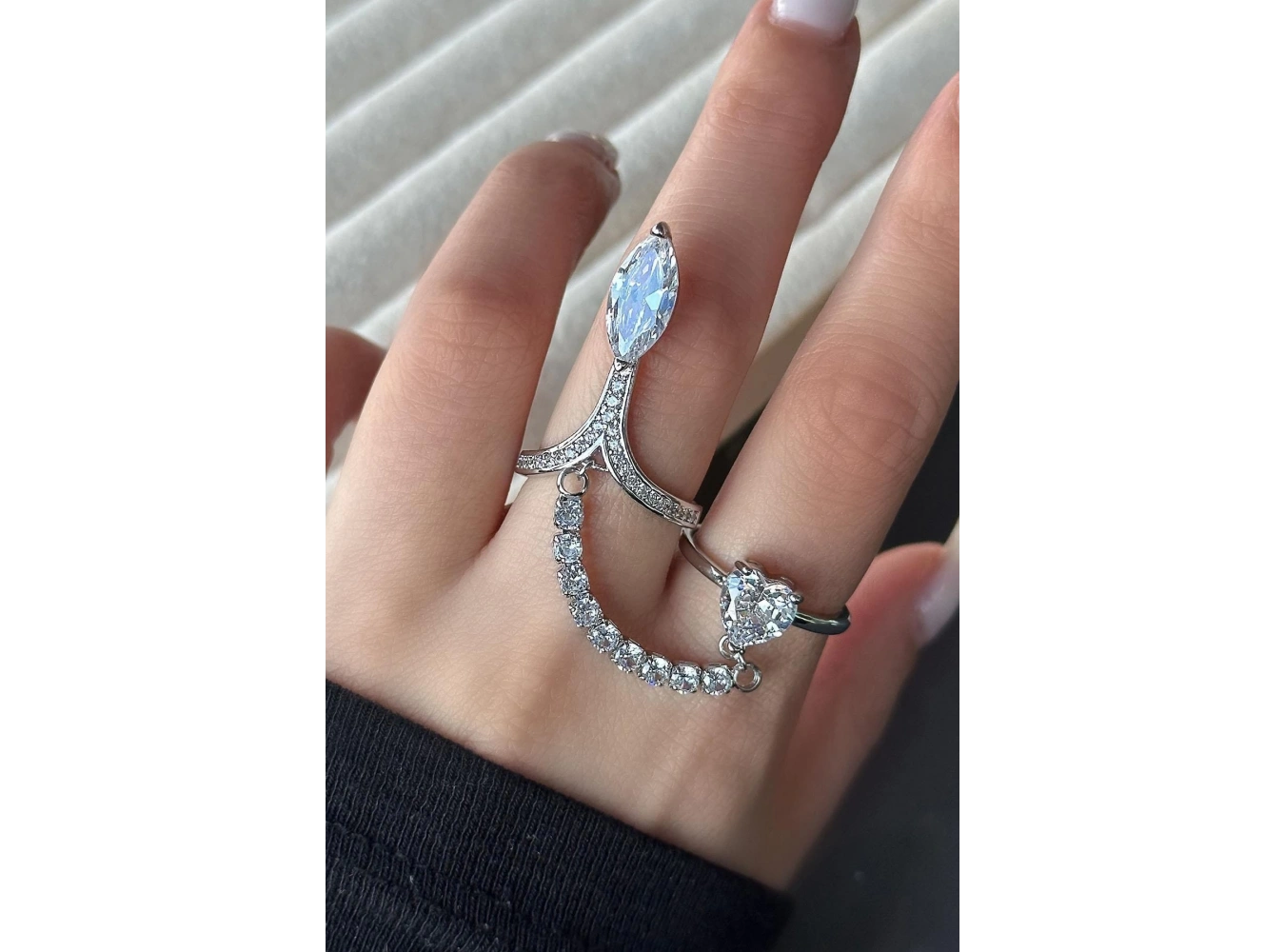 Gümüş Renk Taş Detaylı Ayarlanabilir İkili Çelik Yüzük