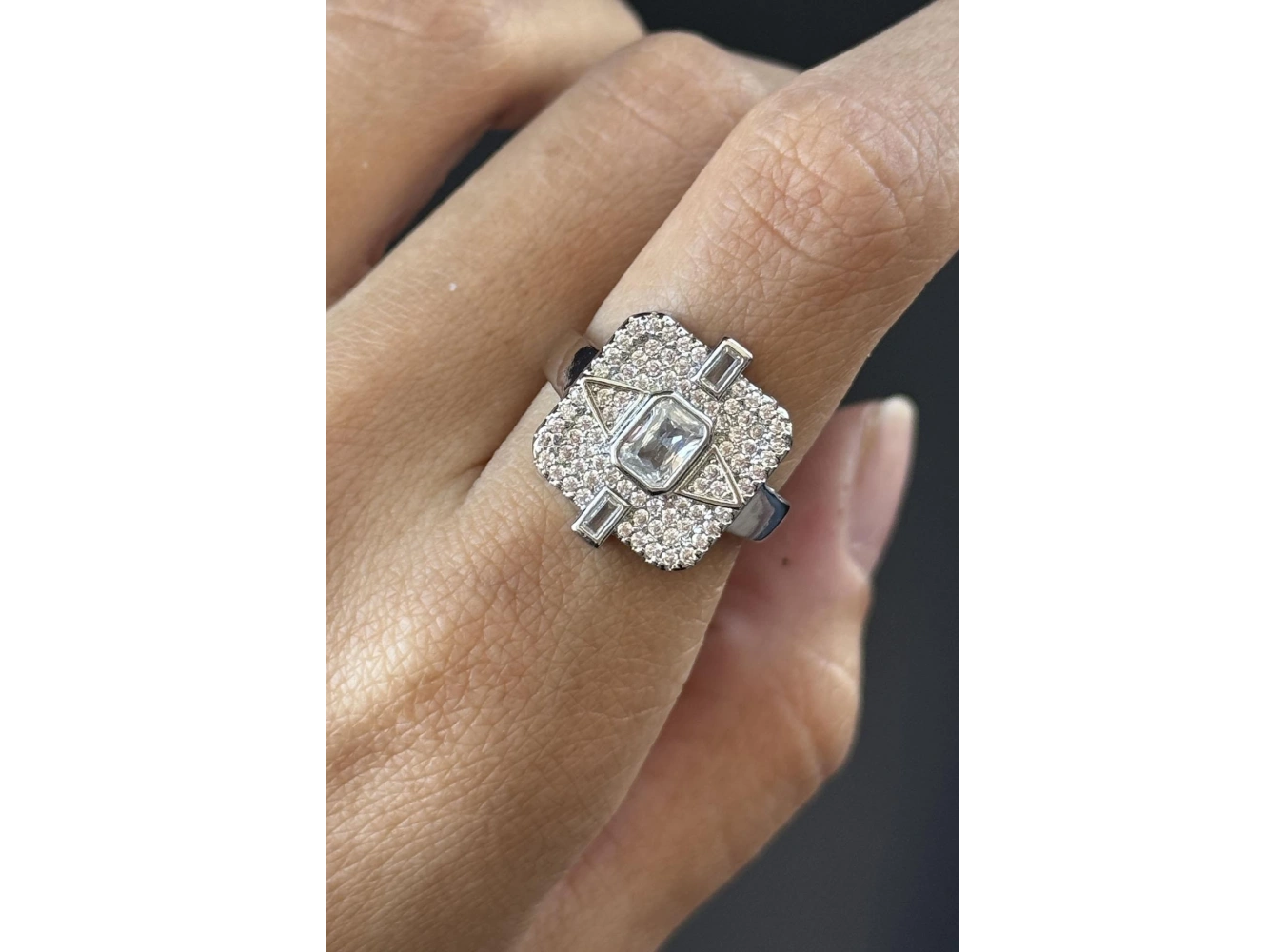 Gümüş Renk Taş Detaylı Ayarlanabilir YSX Yüzük