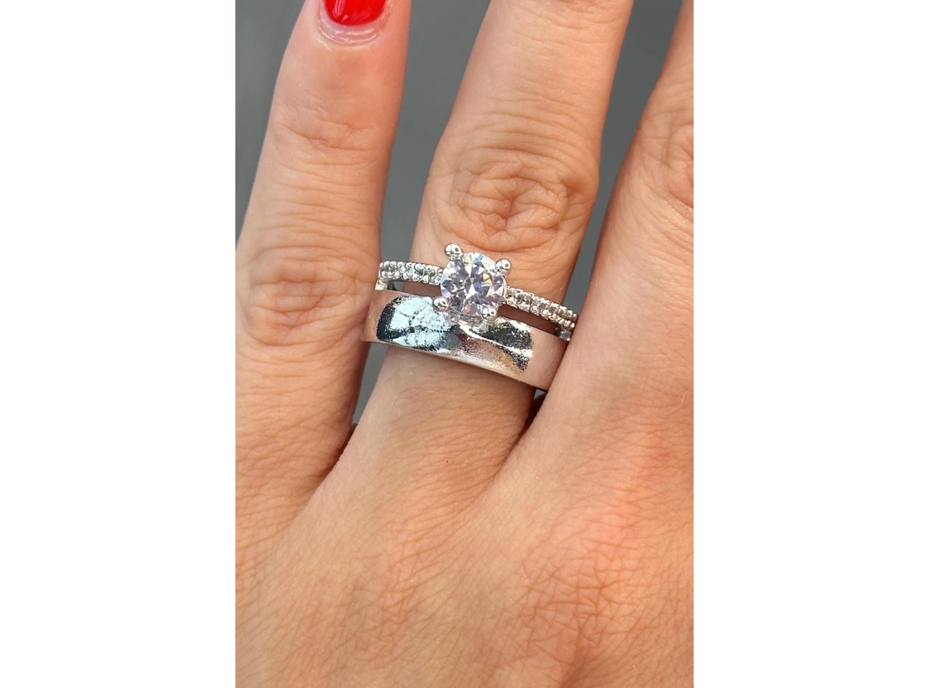 Gümüş Renk Taş Detaylı Ayarlanabilir Yüzük